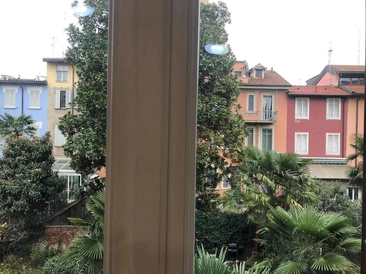 Lippi 42 Guest House Villa With Private Garden 밀라노