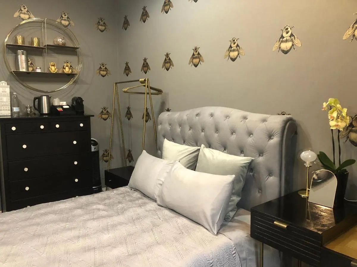 Lippi 42 Guest House Villa With Private Garden Milan Italy
